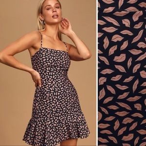 The East Order Kiss Print Sleeveless Mini Dress
